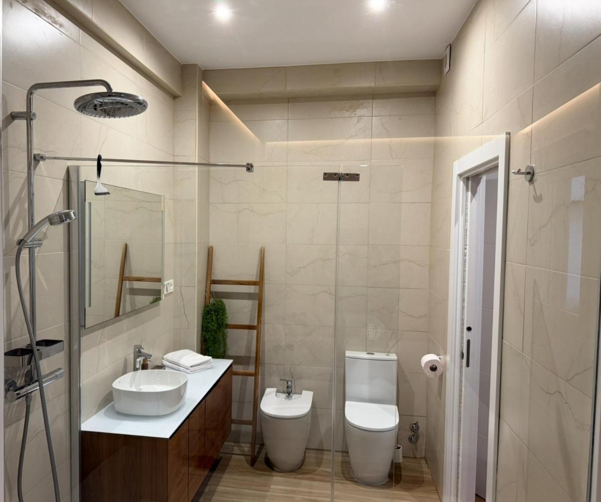 Apartamento Nuevo Lujoso Suites Centro Bilbao Wifi ,Parking Gratis Ngoại thất bức ảnh
